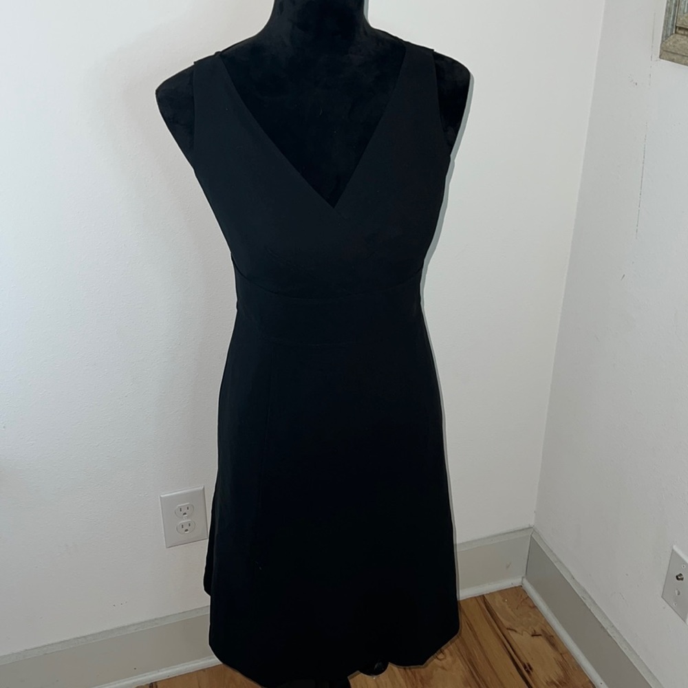 Ann Taylor Petites Sz 2P black crosstop‎ sleeveless back zipper silhouette dress